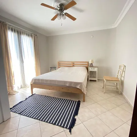 Cosy Apartment In Bitez By The Beach & Shared Pool Lejlighed *