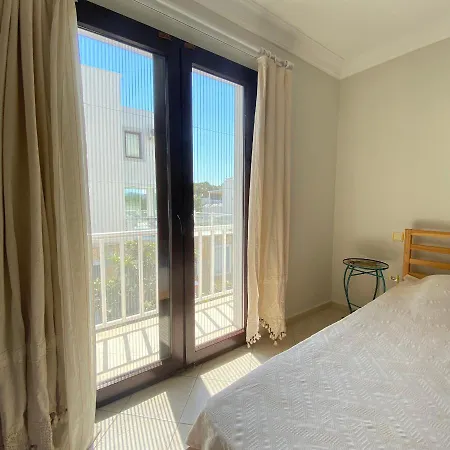 Cosy Apartment In Bitez By The Beach & Shared Pool Lejlighed